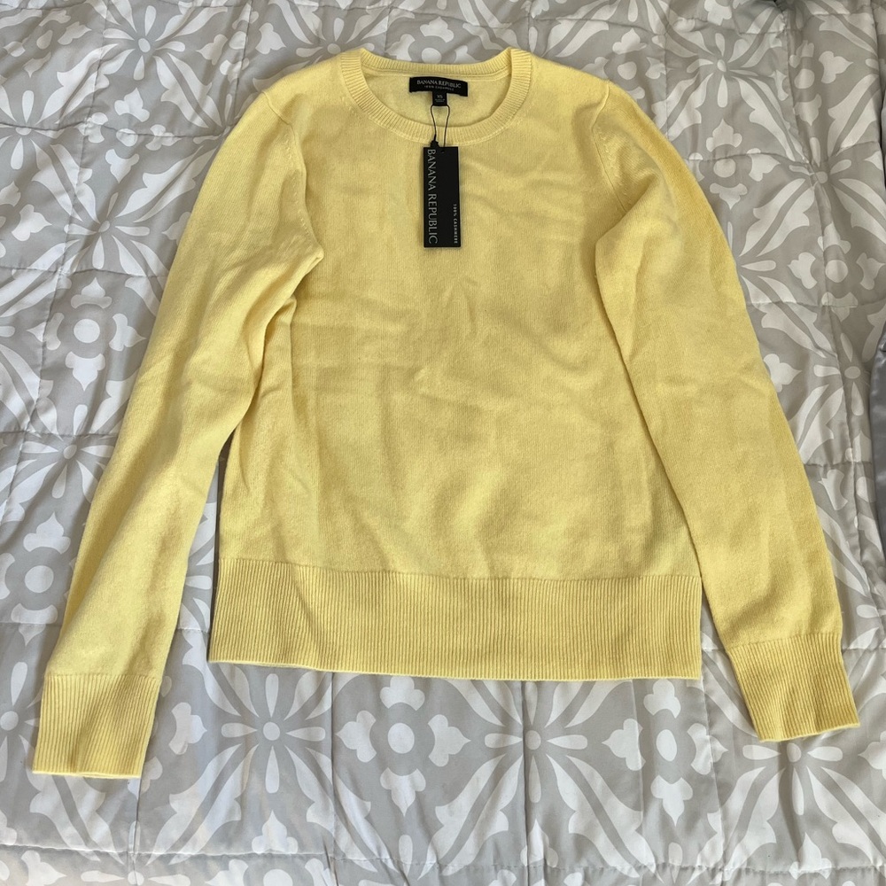 NWT X-Small Banana Republic Yellow Crew Neck 100% Cashmere Women’s Sweater - Picture 3 of 7